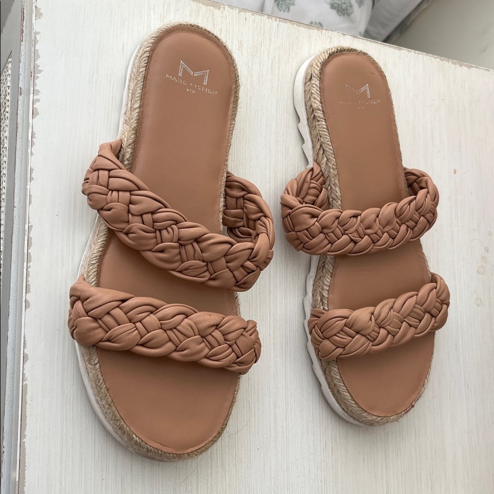 Comfortable Marc Fisher Jaime leather double braided slide sandals 8 M, neutral